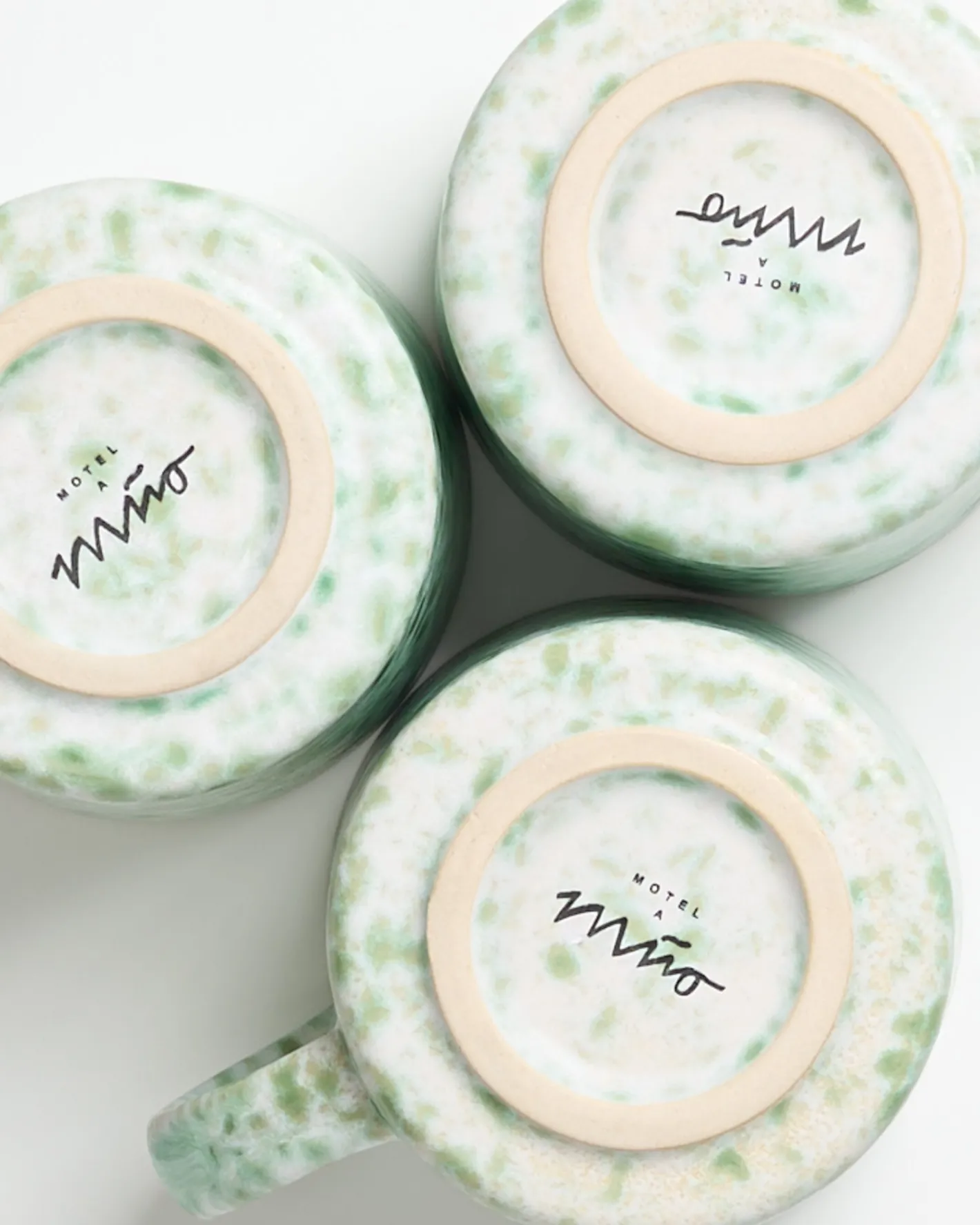 Motel a Miio Große Tassen^Almada - Mug Big Green Speckled