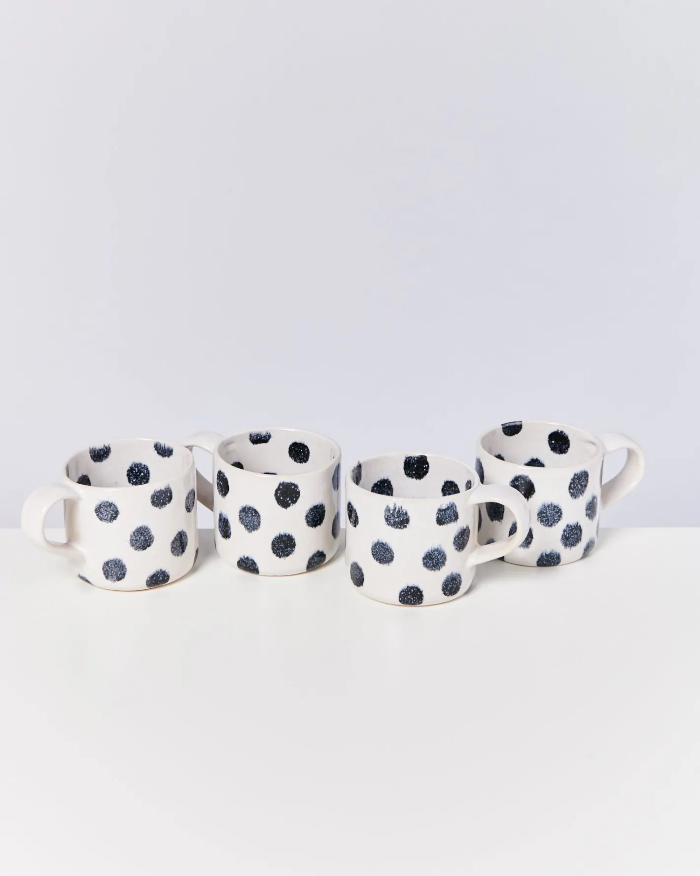 Motel a Miio Tassen-Sets^Nódoa - Set Of 4 Mugs Black Dots