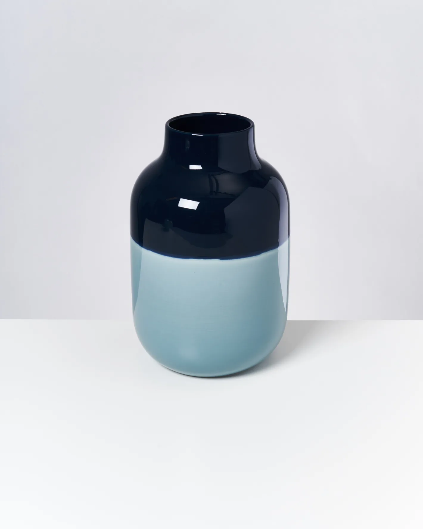 Motel a Miio Große Vasen^Nuno Vase L - Navy Lightblue