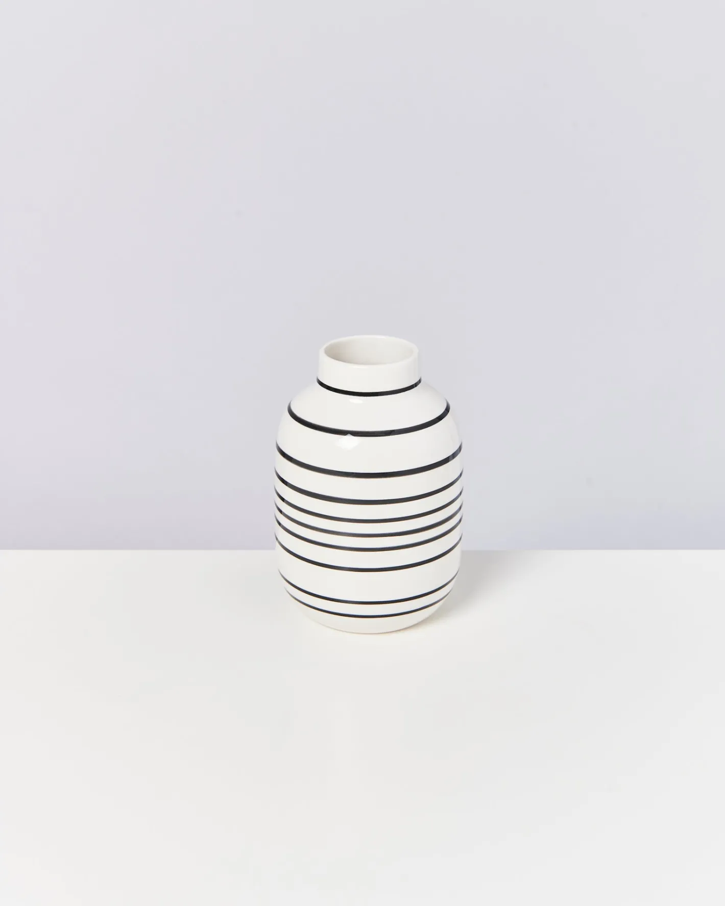 Motel a Miio Mittlere Vasen^Nuno Vase M - Black & White Striped