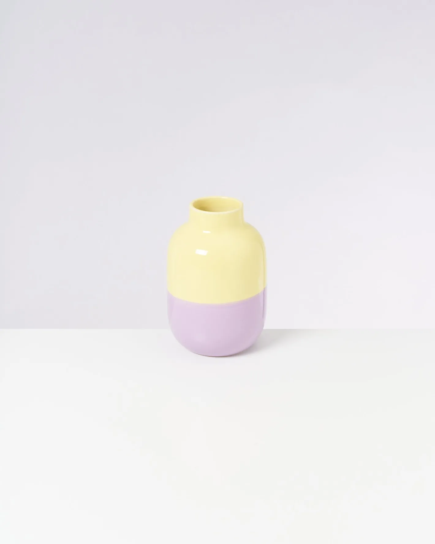 Motel a Miio Mittlere Vasen^Nuno Vase M - Yellow Lilac