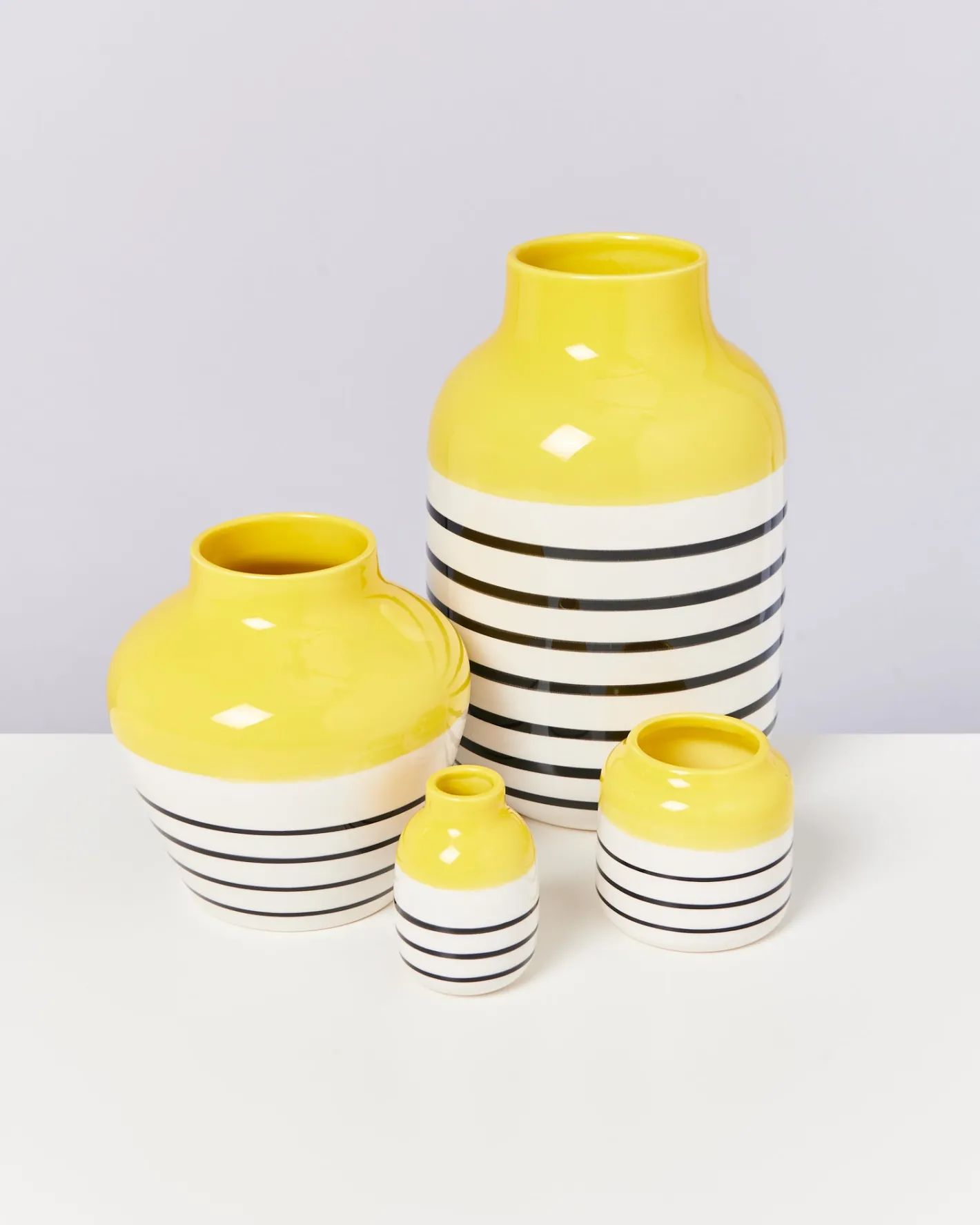 Motel a Miio Kleine Vasen^Nuno Vase S - Yellow Black Striped