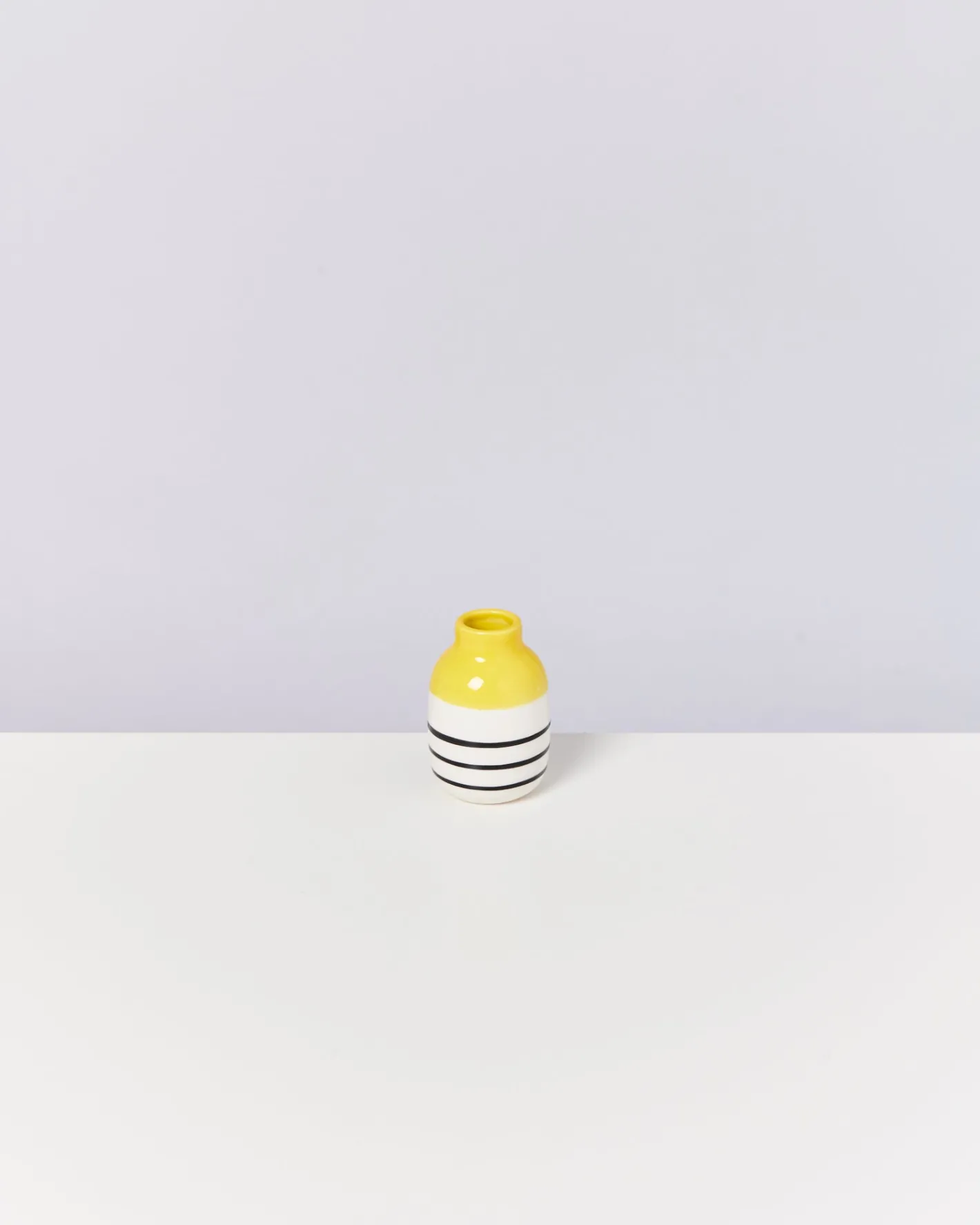 Motel a Miio Kleine Vasen^Nuno Vase S - Yellow Black Striped