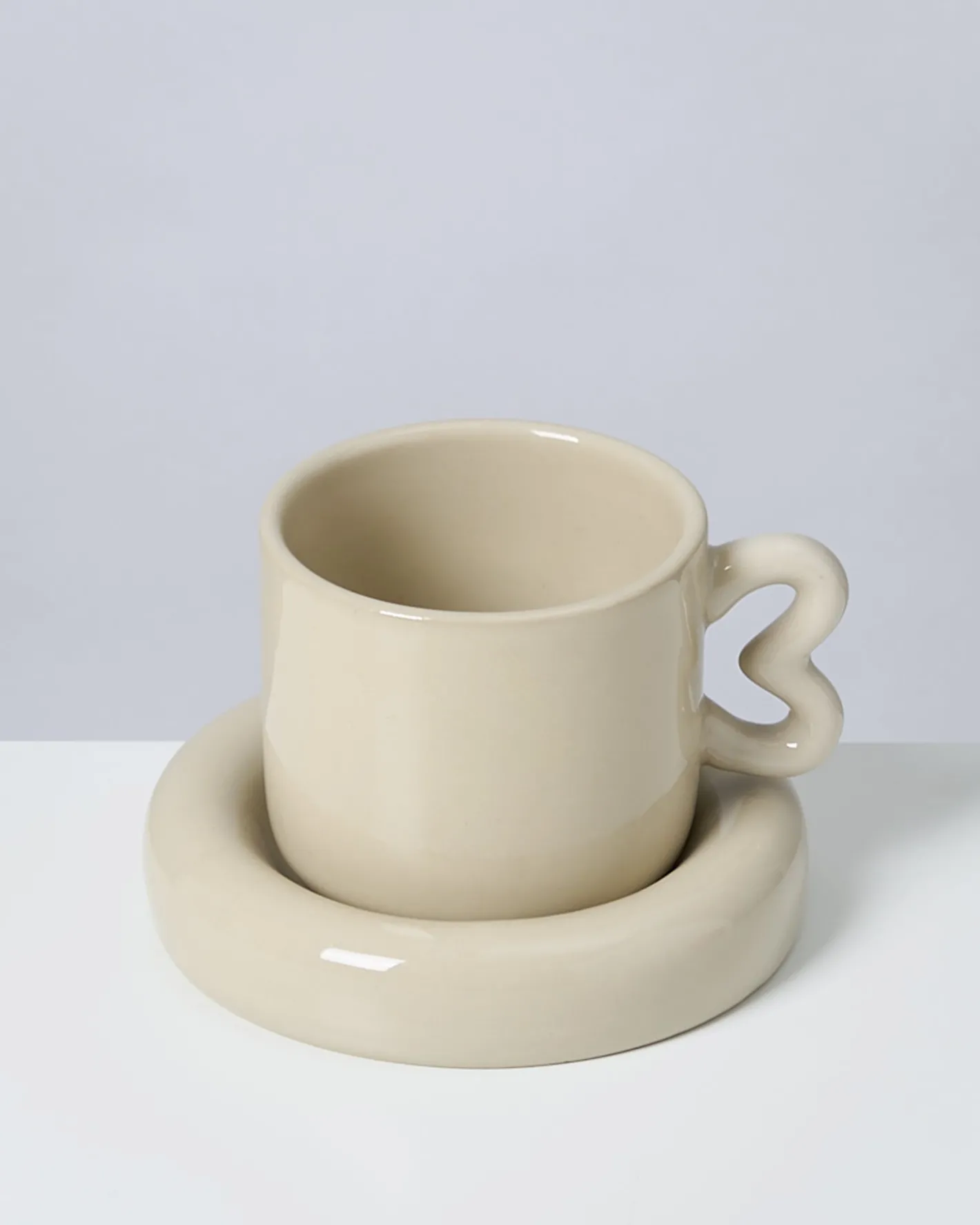Motel a Miio Untertassen^Seia Cup & Saucer With Heart
